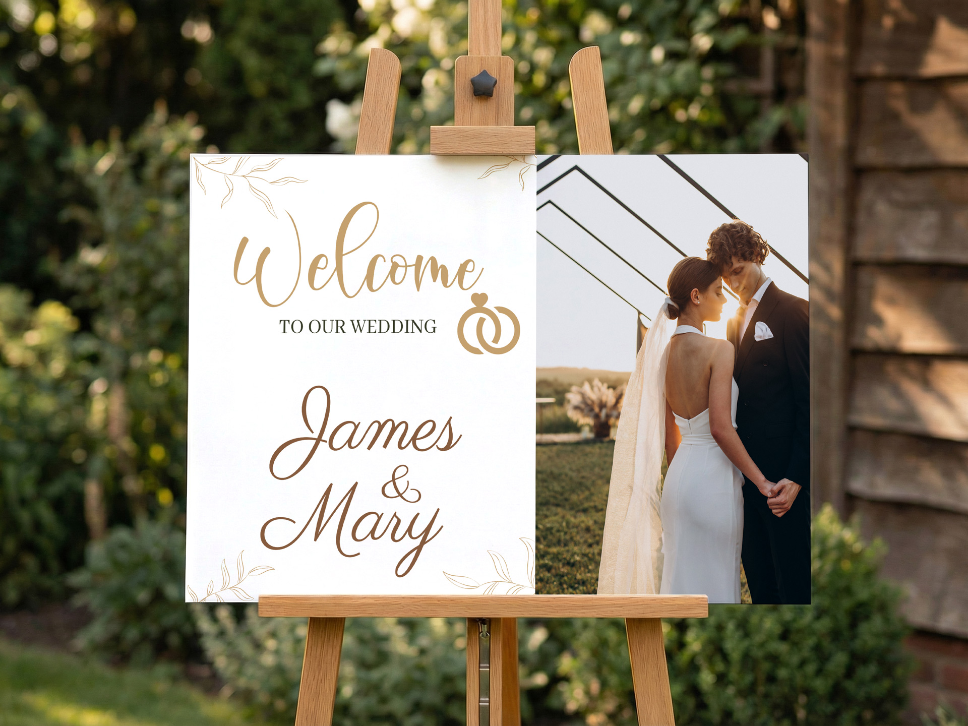 Wedding welcome sign featuring couple photo