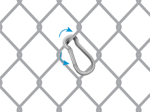 Hanging clip being installed on the support structure